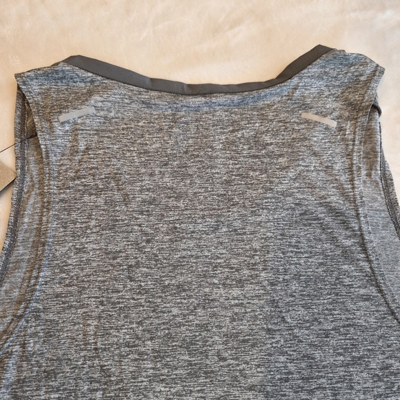 New with Tags Nike Dri-FIT "Runng" Men's Medium Running Tank Top CZ9179-084 - Picture 8 of 9